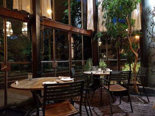 Cafe La Boheme