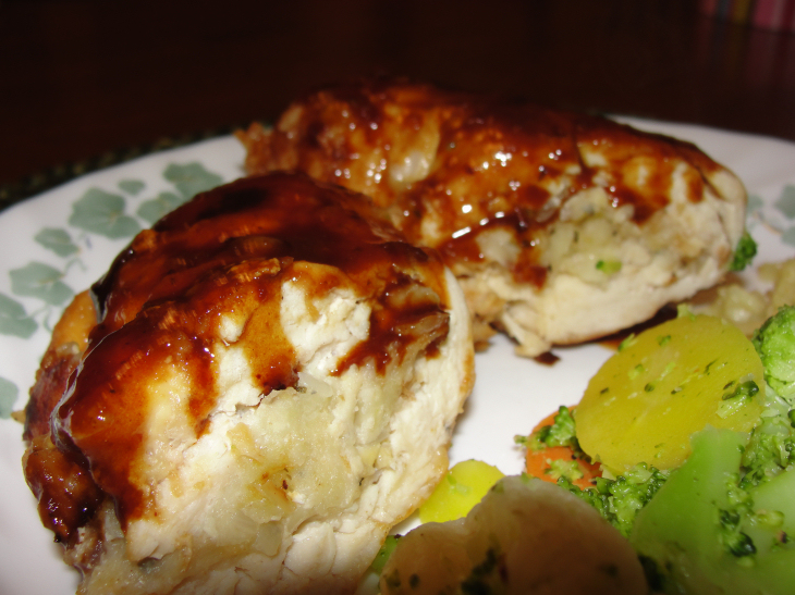 The Cookbook Blogger: Apple Stuffed Chicken Breasts, Taste of Home Cookbook