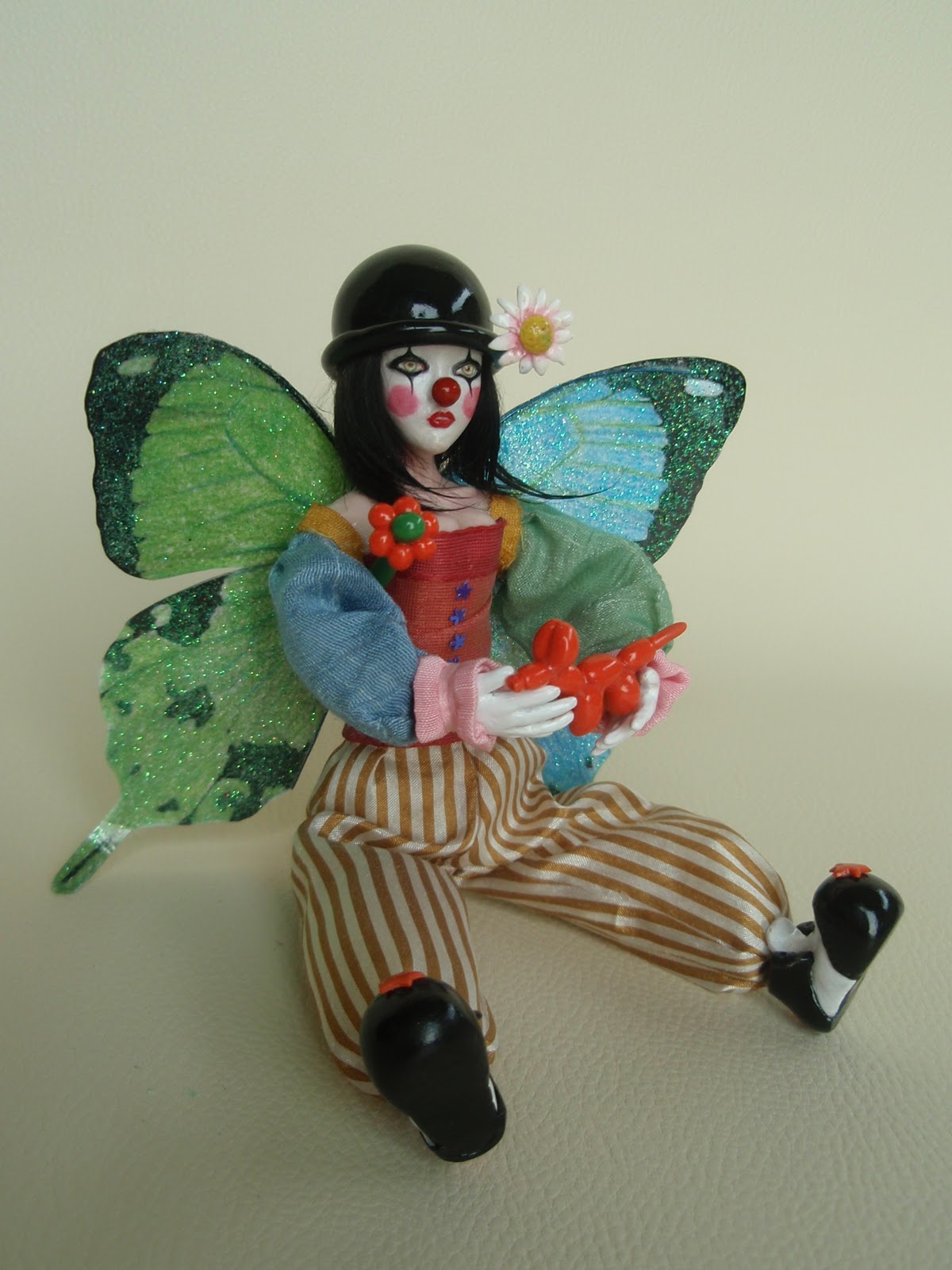 Fairy smile - posable doll P2280597