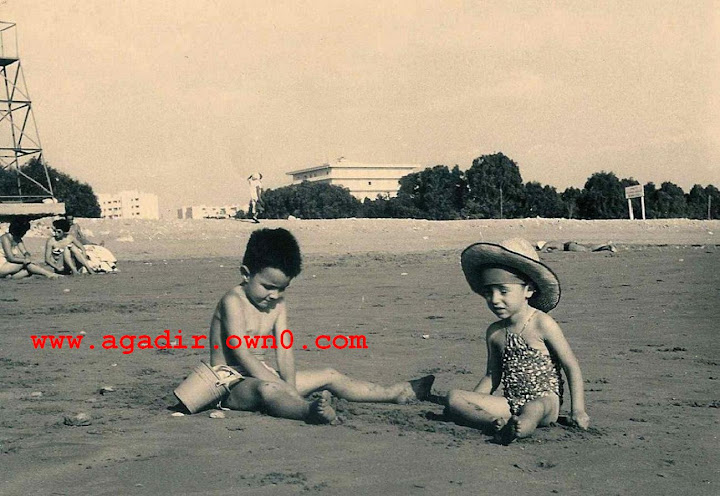 شاطئ اكادير قبل وبعد الزلزال سنة 1960 Ee13