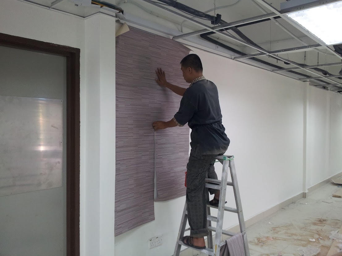 laying wallpaper