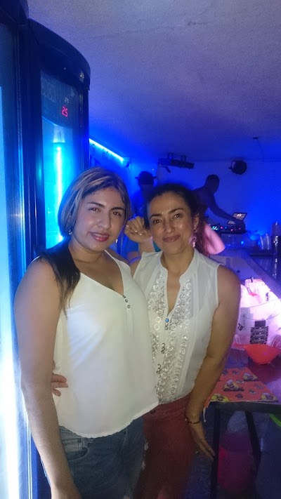 bar