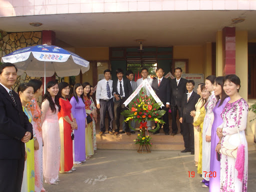 Chào mừng Ngày nhà giáo Việt Nam 20/11 2010 - Page 3 DSC00119