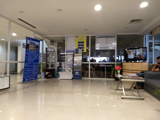 Advaith Hyundai - Showroom, #41 Outer Ring Road, Opp Intel Office, Devarabeesanahalli, Varthur Hobli,, Bengal, Bengaluru, Karnataka 560037, India, Used_Car_Dealer, state KA