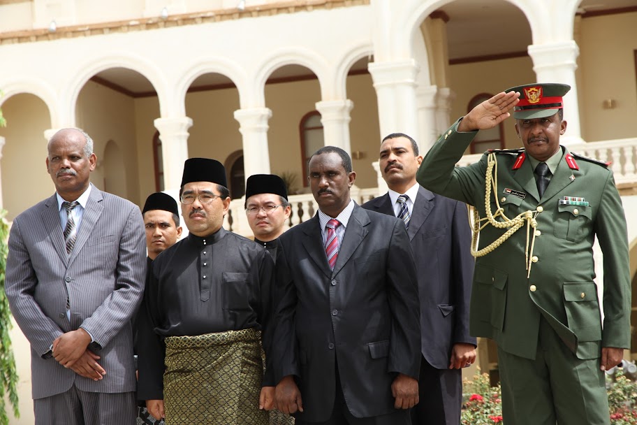 New Malaysian Ambassador To Sudan Presented Letters Of Credence To President Bashir Home Portal