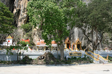 Khao Yoi Cave