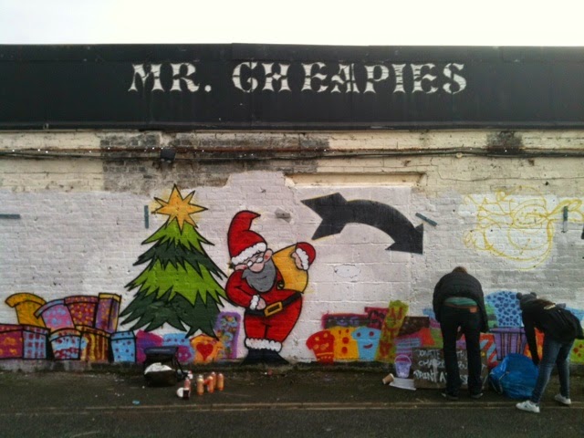Christmas spray painting for charity