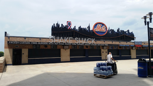 Hamburger Restaurant «Shake Shack», reviews and photos, 12301 Roosevelt Ave, Queens, NY 11368, USA