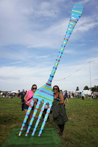 Chen and I with the big fork at Feastival :) Chen and I with the big fork at Feastival :)