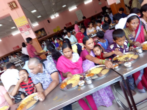 Kapil Tirth Market, 3078, Tarabai Rd, Shivaji Peth A Ward, C Ward, Kolhapur, Maharashtra 416012, India, Fruit_and_Vegetable_Store, state MH