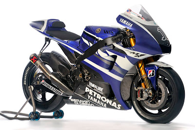 Jorge_Lorenzo_Yamaha_Factory_Racing_YZR-M1_2011_03_1200x800