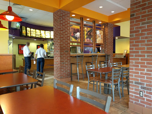 Mexican Restaurant «Taco Bell», reviews and photos, 1707 S Neil St, Champaign, IL 61820, USA