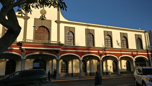 H. Ayuntamiento de Zapotlán el Grande, Av. Cristóbal Colón 62, Centro, 49000 Ciudad Guzman, JAL, México, Oficina de la Administración | JAL