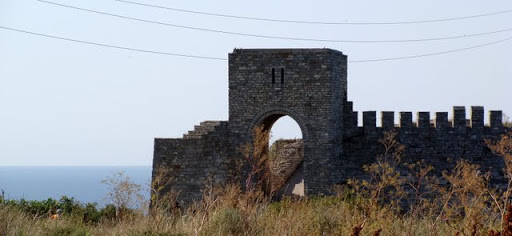 Портата на крепостта на Калиакра
