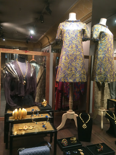 Renaissance - Vintage Fashion Paris