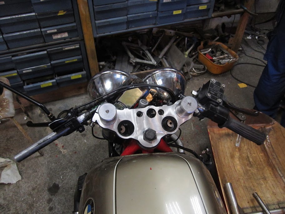 Building a BMW K100 with aluminium sidecar & single sided front suspension. IMG_4316