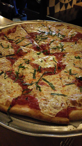 Pizza Restaurant «Naples Pizza», reviews and photos, 838 Farmington Ave, Farmington, CT 06032, USA