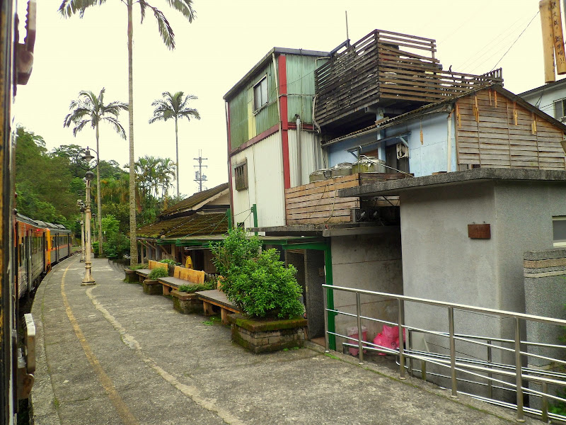 El tren de Pingxi - TAIWAN IS NUMBER ONE !! (11)
