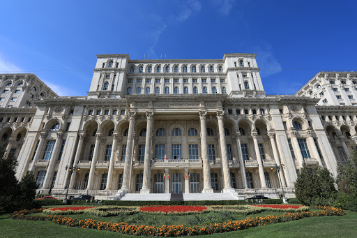 国民の館