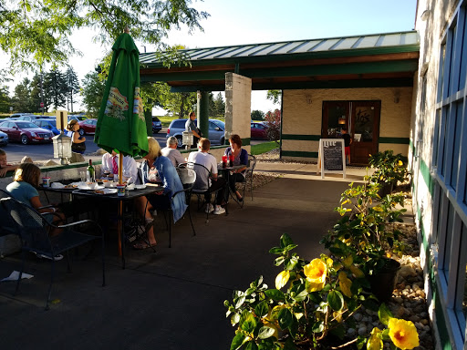 Italian Restaurant «Vitos Cedar Rapids», reviews and photos, 4100 River Ridge Dr NE, Cedar Rapids, IA 52402, USA