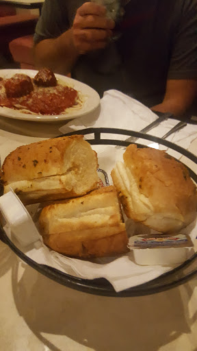 Italian Restaurant «Roma Italian Restaurant-Pizza», reviews and photos, 406 E Main St, Louisa, VA 23093, USA