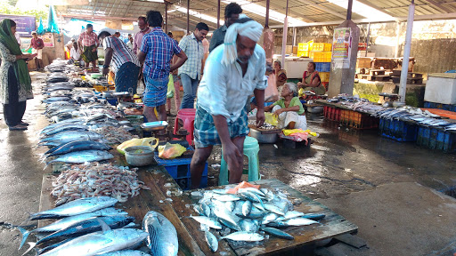 Fish Market, Pulayanvazhy, Bhagavathi Kshetram Road, Mullathuvalappu, Alappuzha, Kerala 688012, India, Seafood_Market, state KL