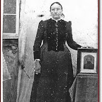 Click to Expand Minerva Gleaves Hill
Wife of Philander Lee Owen
Daughter of Elizabeth Ramsey Gleaves and Robert S. Hill
Note: Philander Lee Owen in the picture frame