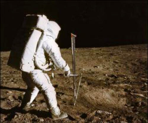 No Flying Zones On The Moon To Protect Historical Sites