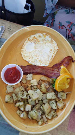 Breakfast Restaurant «Le Peep - Galleria», reviews and photos, 4702 Westheimer Rd, Houston, TX 77027, USA