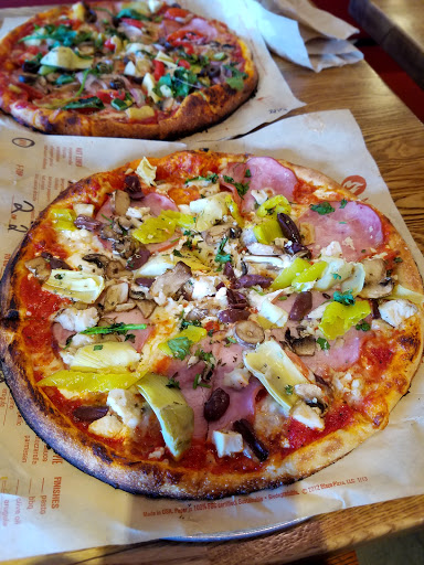Pizza Restaurant «Blaze Pizza», reviews and photos, 2976 W Grant Line Rd, Tracy, CA 93504, USA