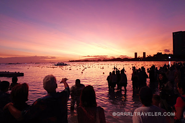 lantern floating ceremony hawaii, toro nagashi festival, festivals in hawaii, memorial day festival in hawaii, lantern ceremony