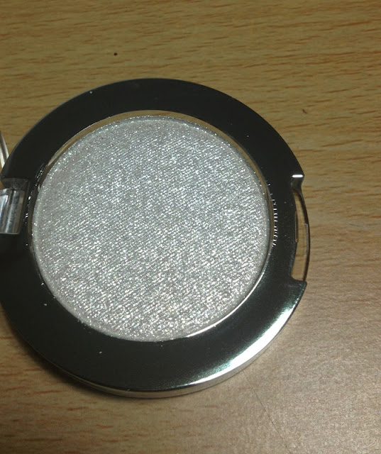 Essence Metal Glam Eye Shadow Nice Frosting Swatches