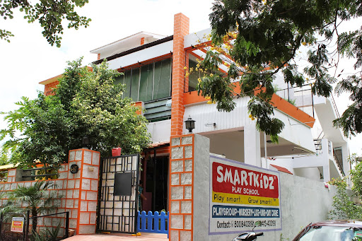 Smartkidz Play School, 8-1-284/OU/626, Dream Valley Road, Near HDFC ATM, OU Colony, Shaikpet, Hyderabad, Telangana 500008, India, Montessori_School, state TS