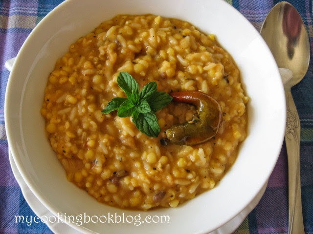 Пикантна Турска супа (Ezogelin Corbasi) с жълта леща и ориз