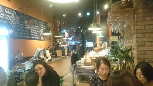 Wood & Brick 타워8점