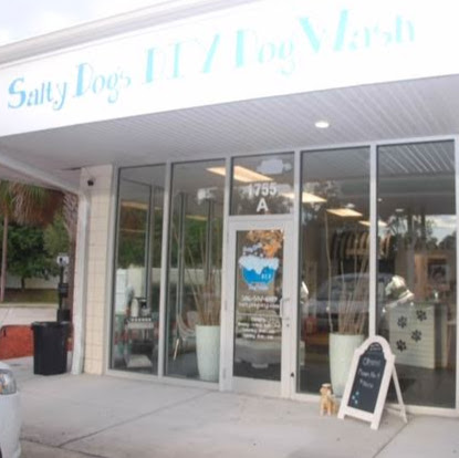Salty Dogs DIY Dog Wash logo
