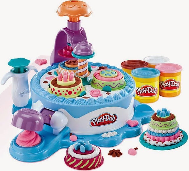 Chơi với Máy làm Bánh kem khổng lồ Play-Doh (Mã 24373) thật sạch sẽ