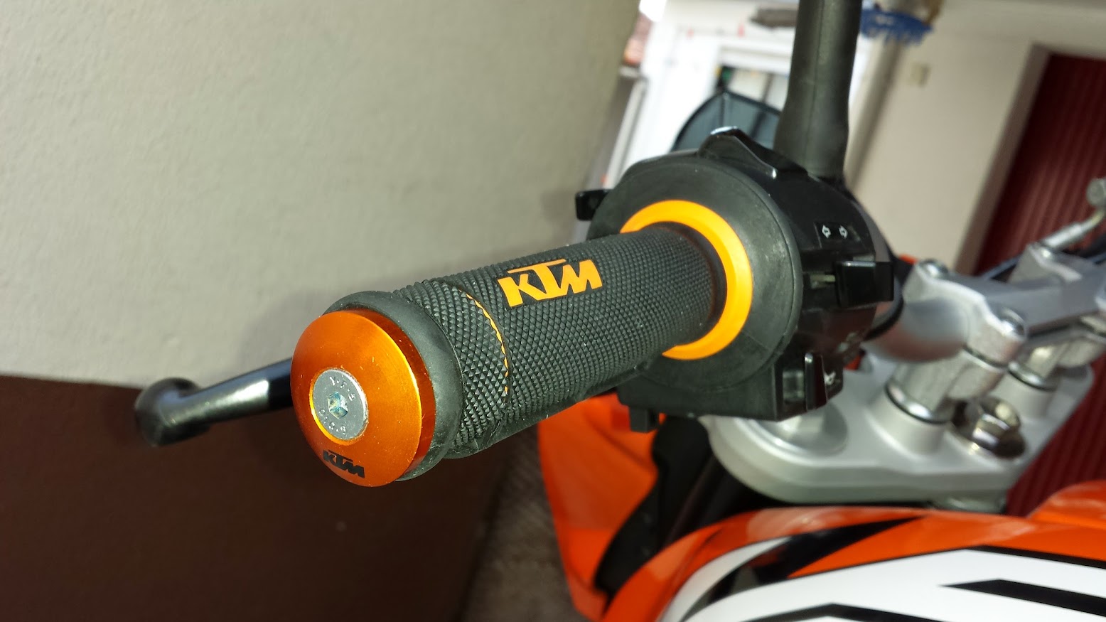KTM Duke 125 ABS - Leiria - Página 6 20140913_190212
