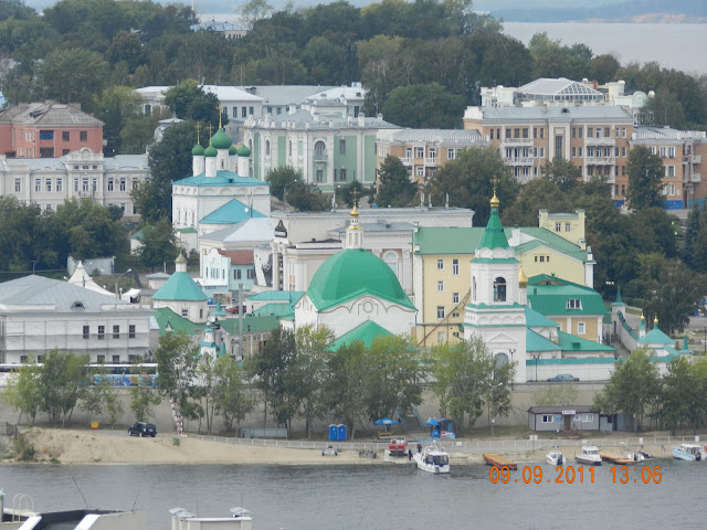 Вниз по Волге реке: "Феликс Дзержинский" в сентябре 2011