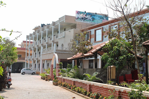 Hotel Parth Residency, Raichur Rd, Vidya Nagar, Gangavathi, Karnataka 583227, India, Hotel, state KA