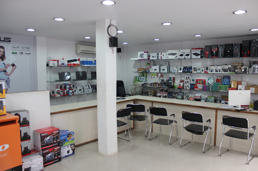 Lap Store, near Sri Venkatasai Function Hall, Kaman junction, Karimnagar, Telangana 505001, India, Electronics_Retail_and_Repair_Shop, state TS