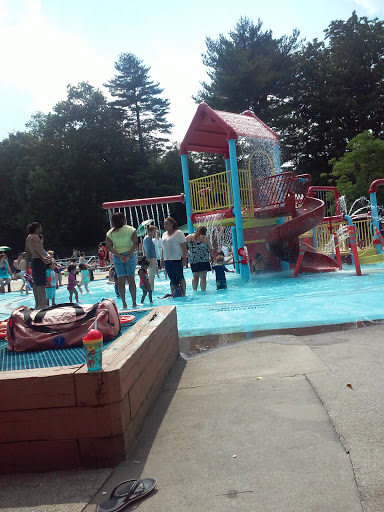 Park «Saxon Woods Park Pool», reviews and photos, 1800 Mamaroneck Ave, White Plains, NY 10605, USA