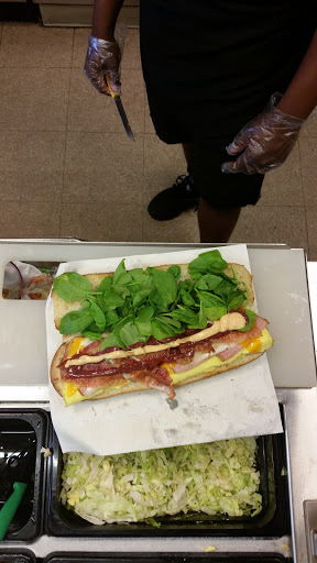 Sandwich Shop «Subway», reviews and photos, 808 SW Green Oaks Blvd #410, Arlington, TX 76017, USA