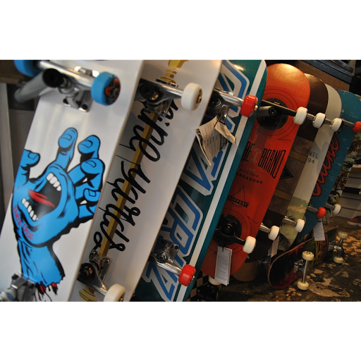 NUMERO 4 Skateshop