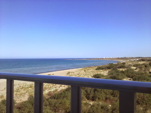 Glapsides Beach Bar & Restaurant