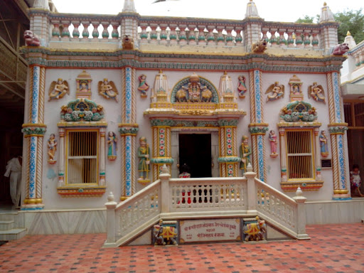 Shree Ajitnath Jain Temple, 4, javali sal, Ghantikeri, Durgad Bail, New Hubli, Hubballi, Karnataka 580020, India, Jain_Temple, state KA
