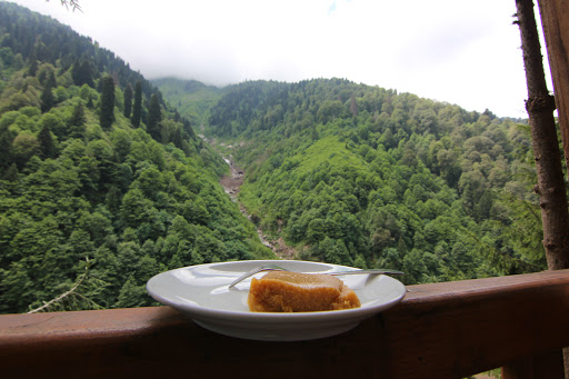 Zümrüt Cafe Patisseri