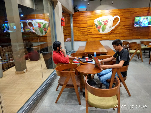 Café Coffee Day - Chennai - Mumbai Highway, HPCL Petrol Bunk, Opp Dharwad High Court, Belur Industrial Area, Chennai Mumbai Highway, Dharwad, Karnataka 580011, India, Coffee_Shop, state KA
