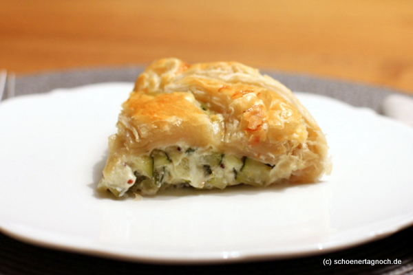 Schnelle Zucchini-Feta-Tarte mit Blätterteig - Schöner Tag noch!