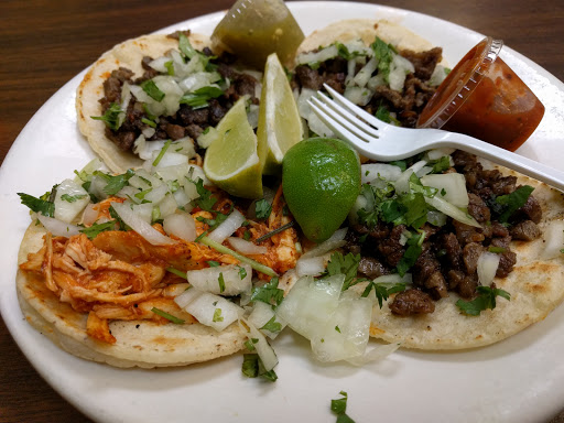 Mexican Restaurant «Taqueria Restaurant Cd. Hidalgo», reviews and photos, 7104 N Clark St, Chicago, IL 60626, USA